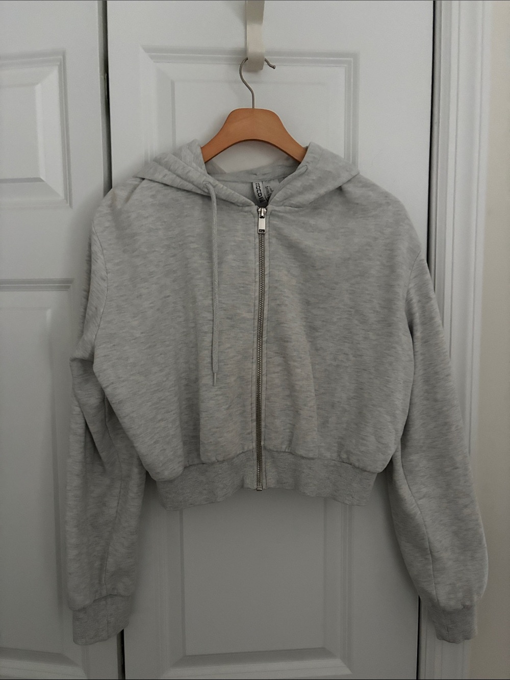 H&M Light Gray Cropped Zip Hoodie